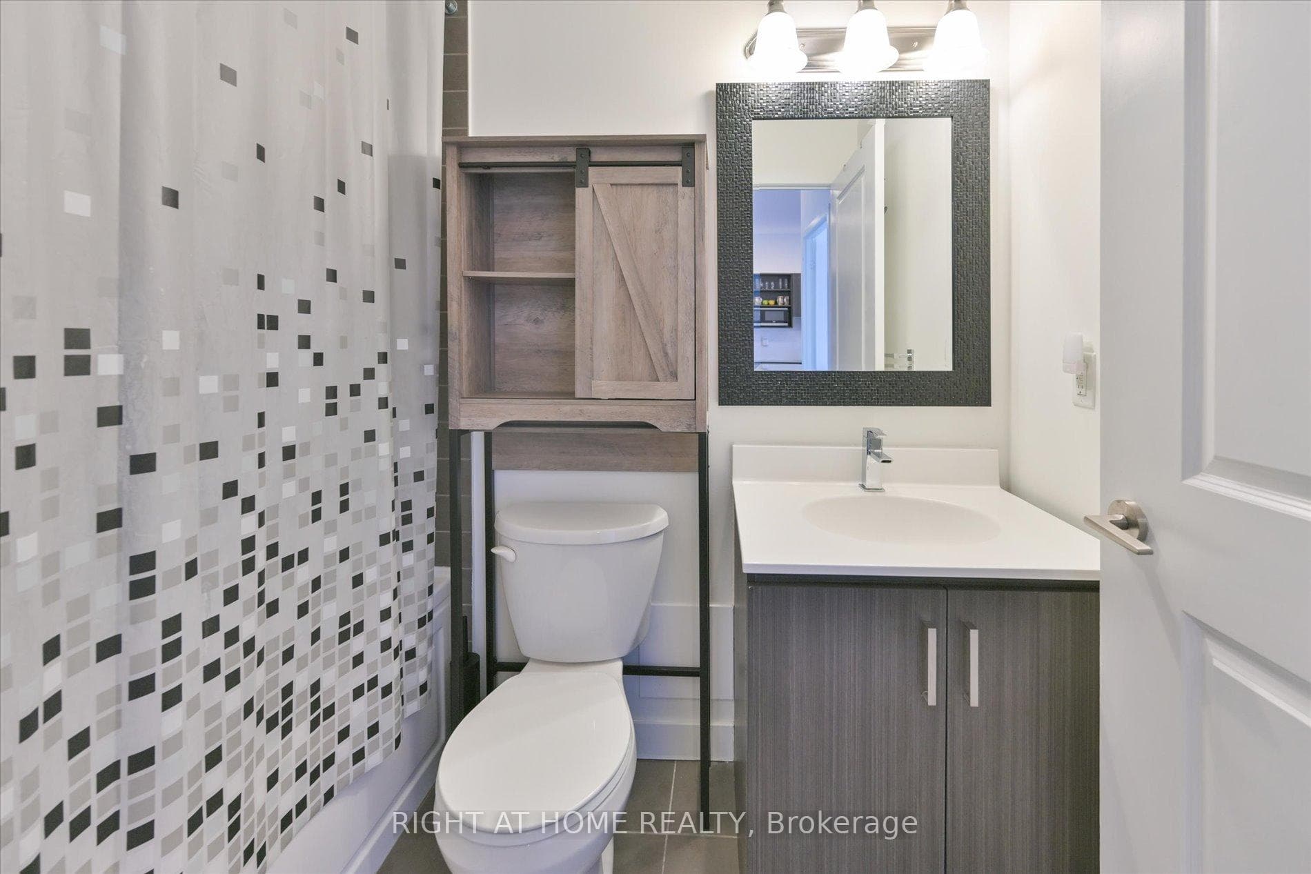 120 Dallimore Circle Unit 124 photo 22
