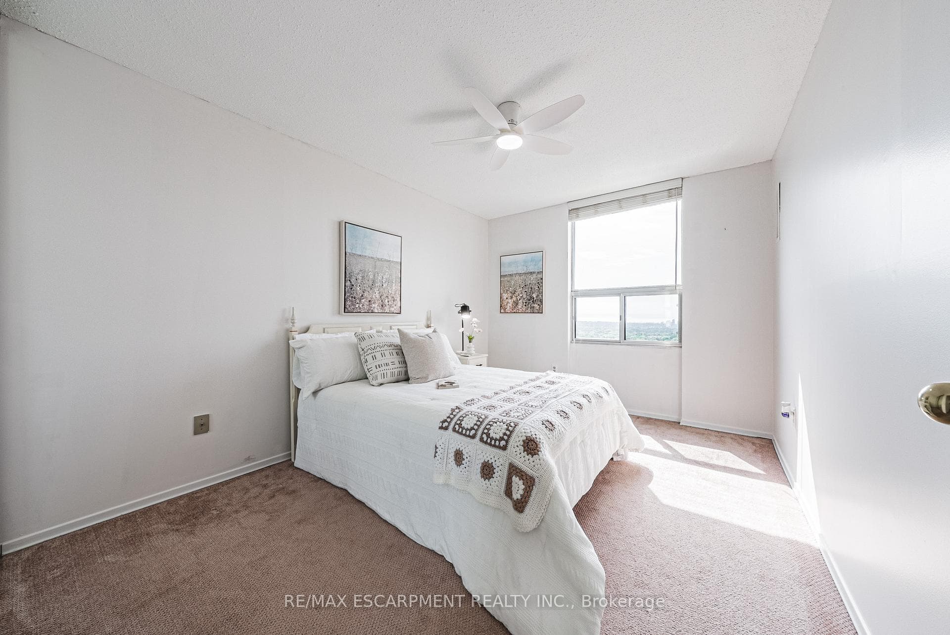 2055 Upper Middle Road Unit 1504 photo 14