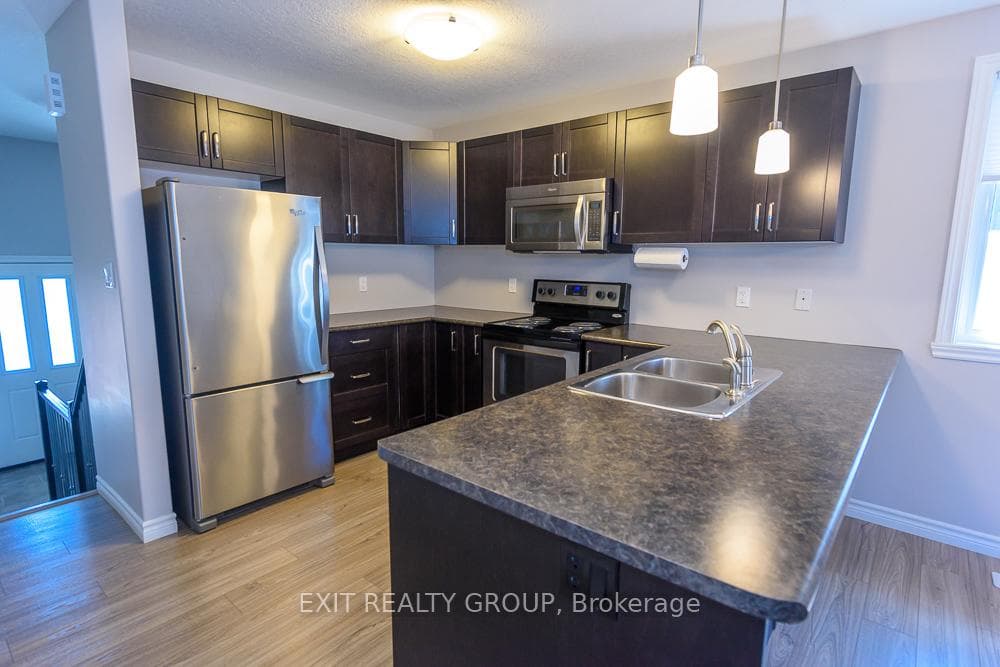 126 GREENHILL Lane photo 10