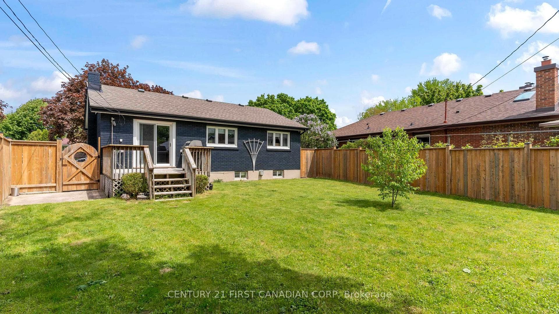 85 Algonquin Crescent photo 40