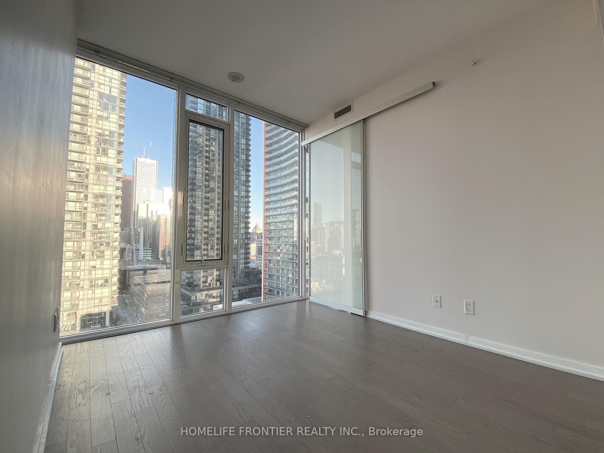 101 Peter Street Unit 1706 photo 6