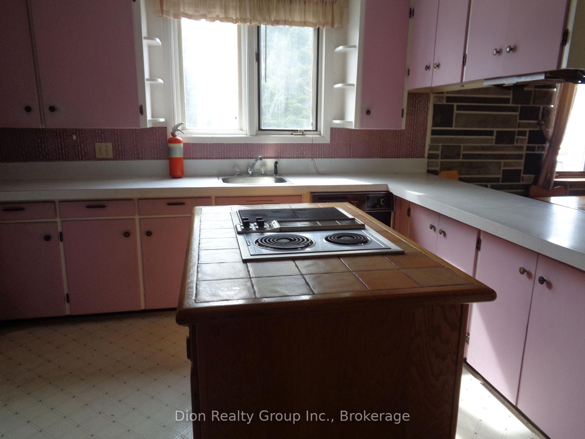 37 Mckelvie Avenue photo 2