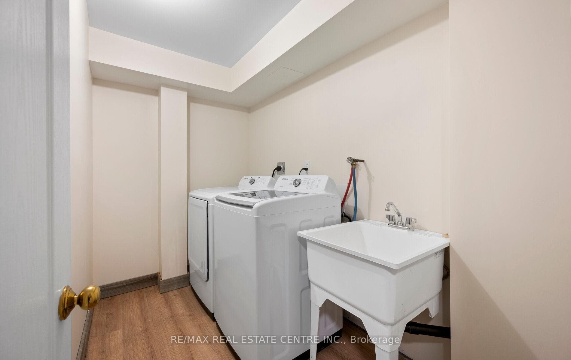 5030 Heatherleigh Avenue Unit 150 photo 48