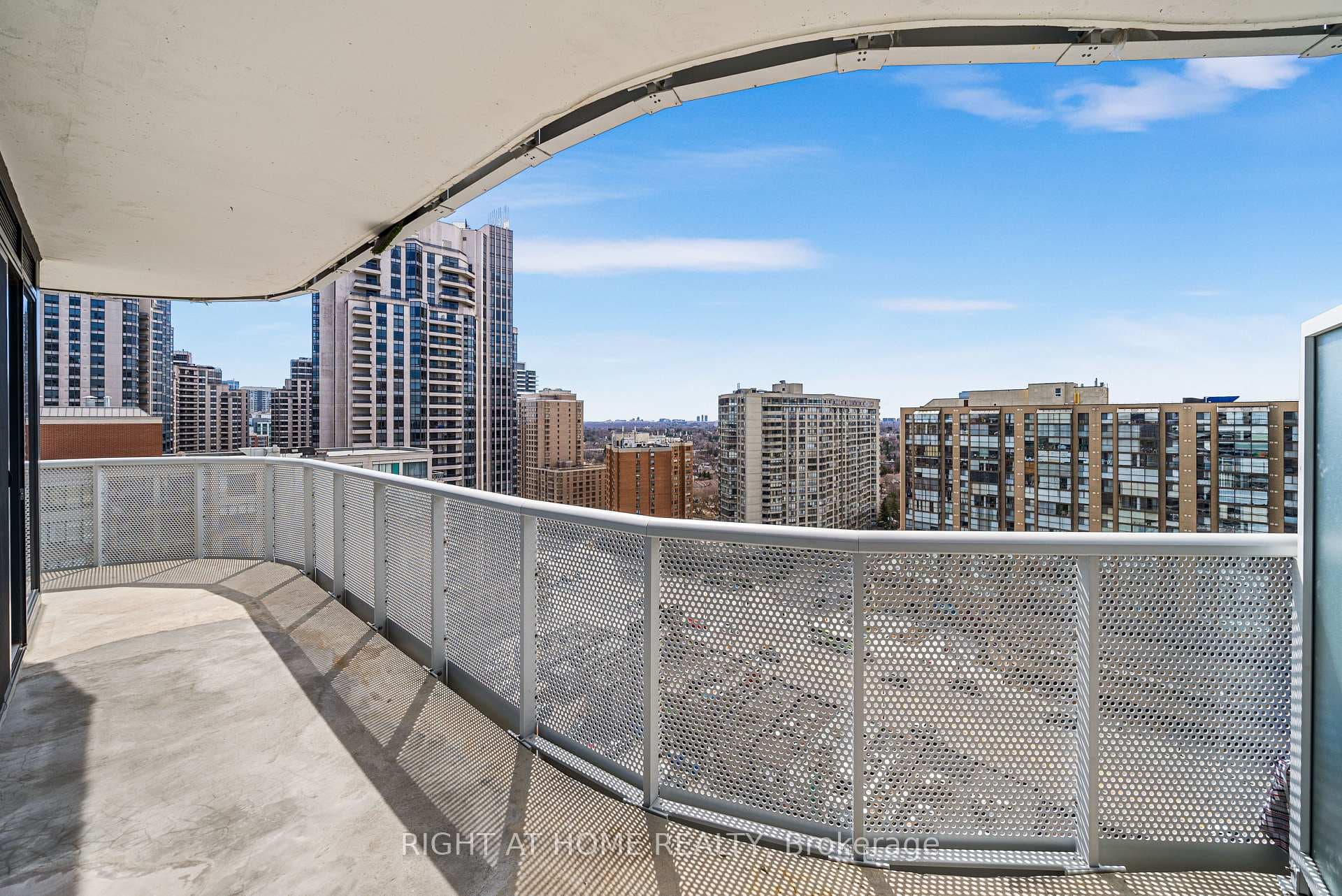15 Holmes Avenue Unit 1502 photo 21