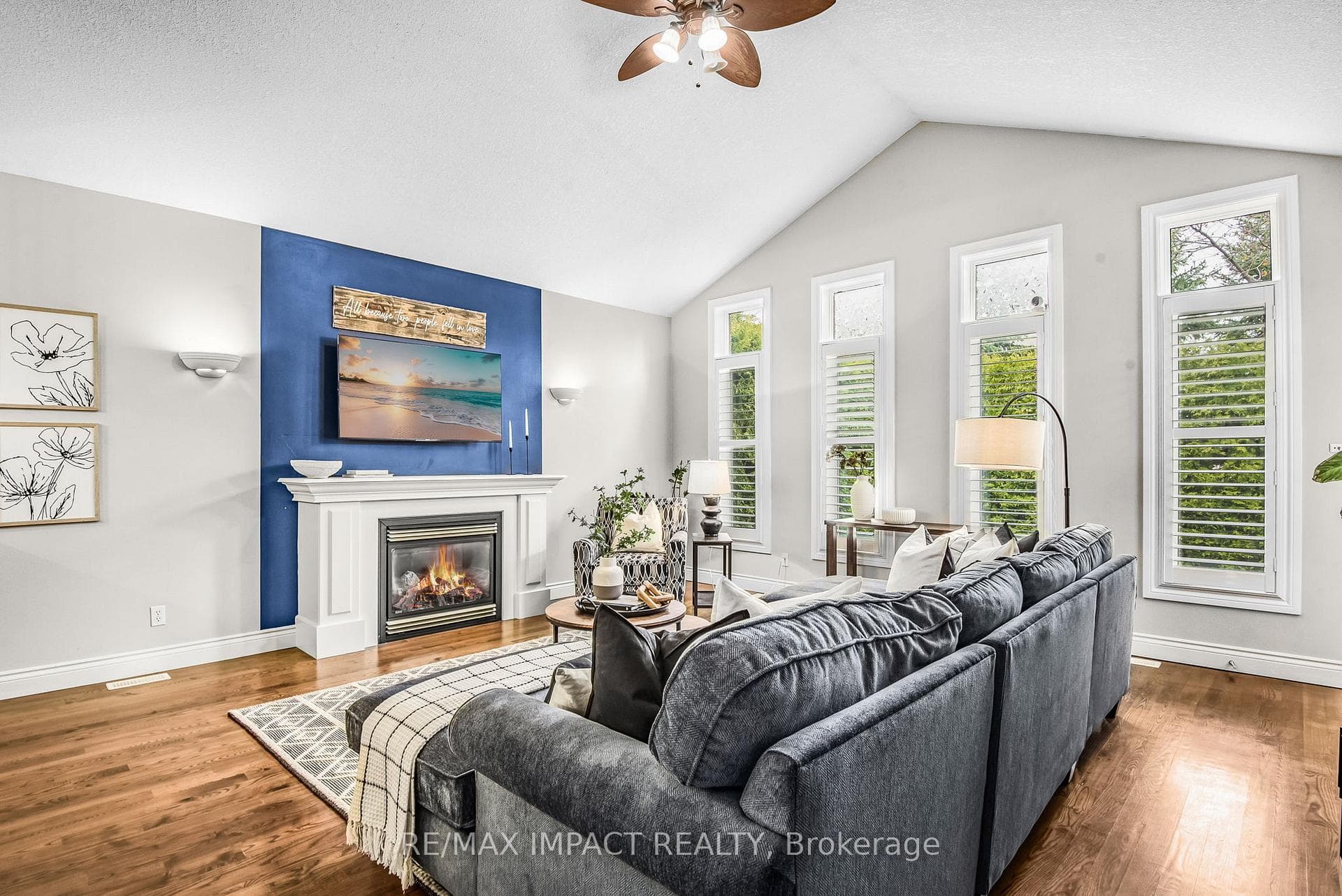 896 Hinterland Drive photo 9