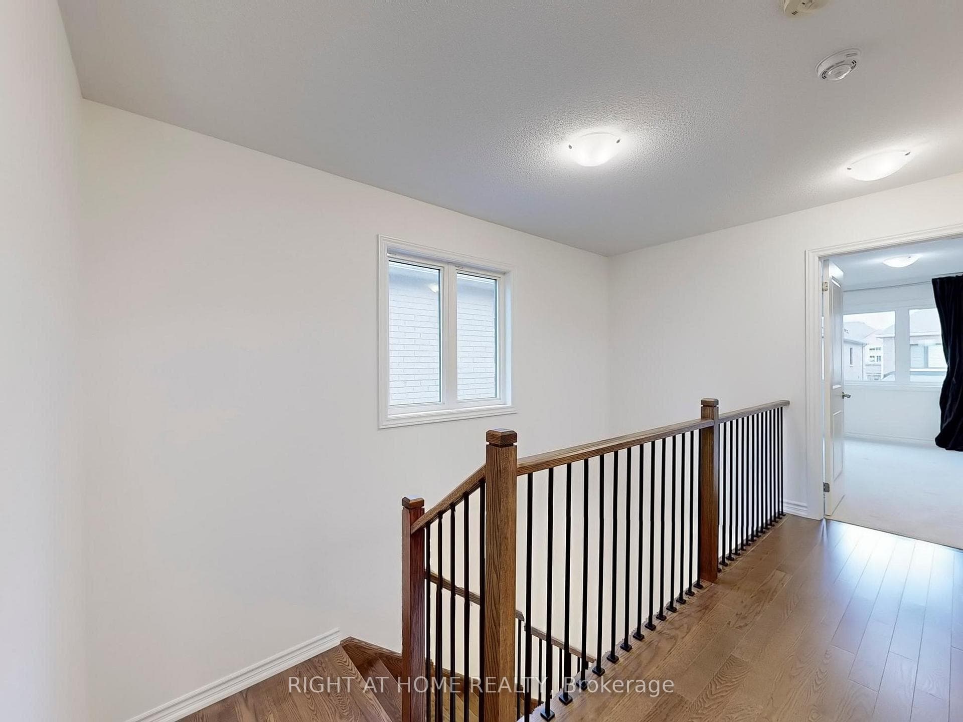 17 Louise Crescent photo 15