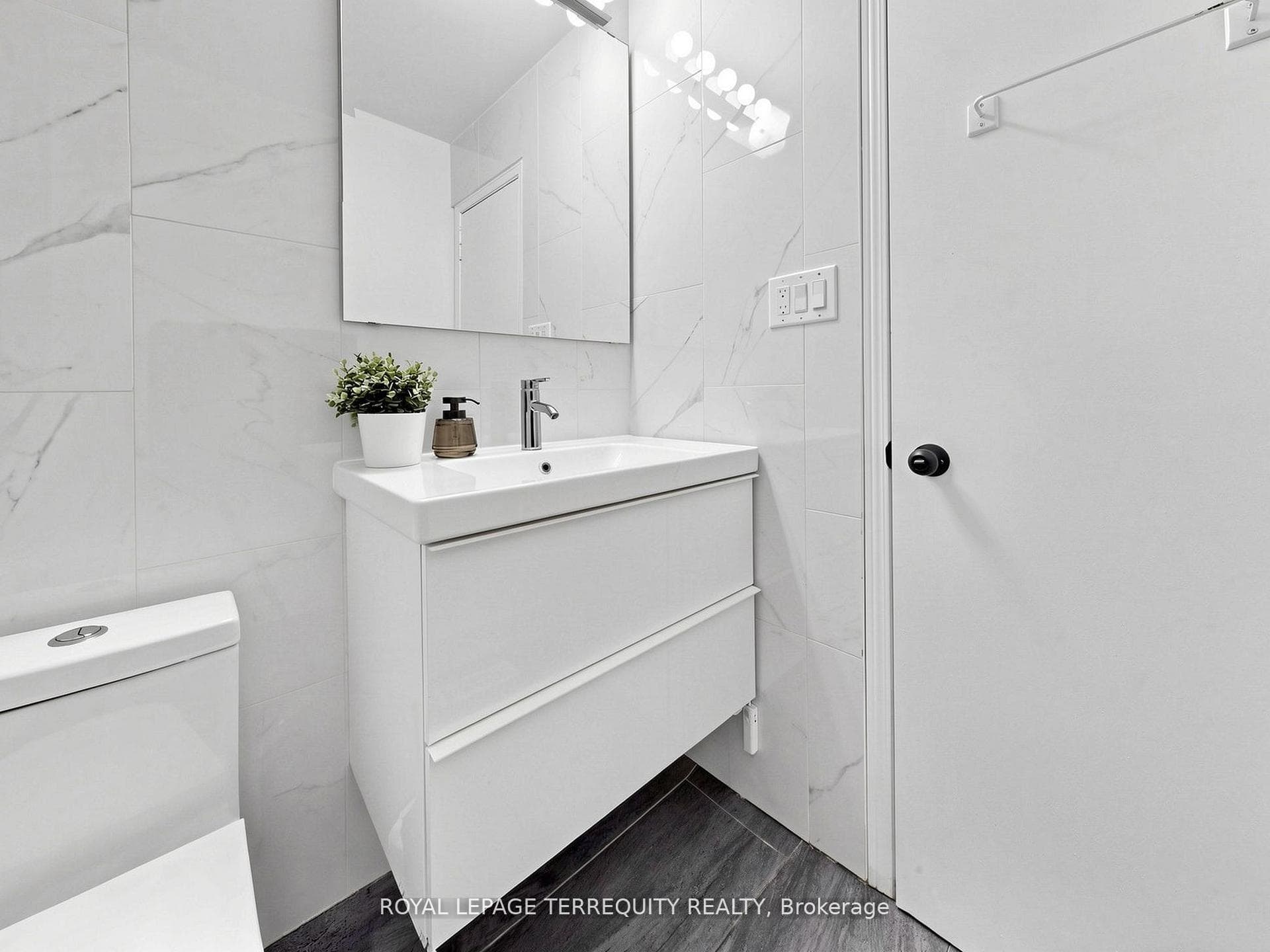 6730 Falconer Drive Unit 49 photo 22