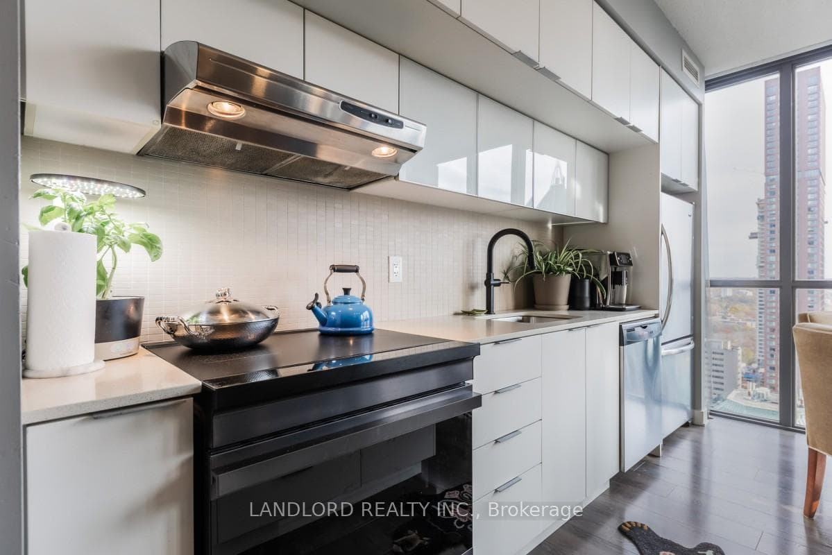110 Charles Street Unit 2609 photo 12