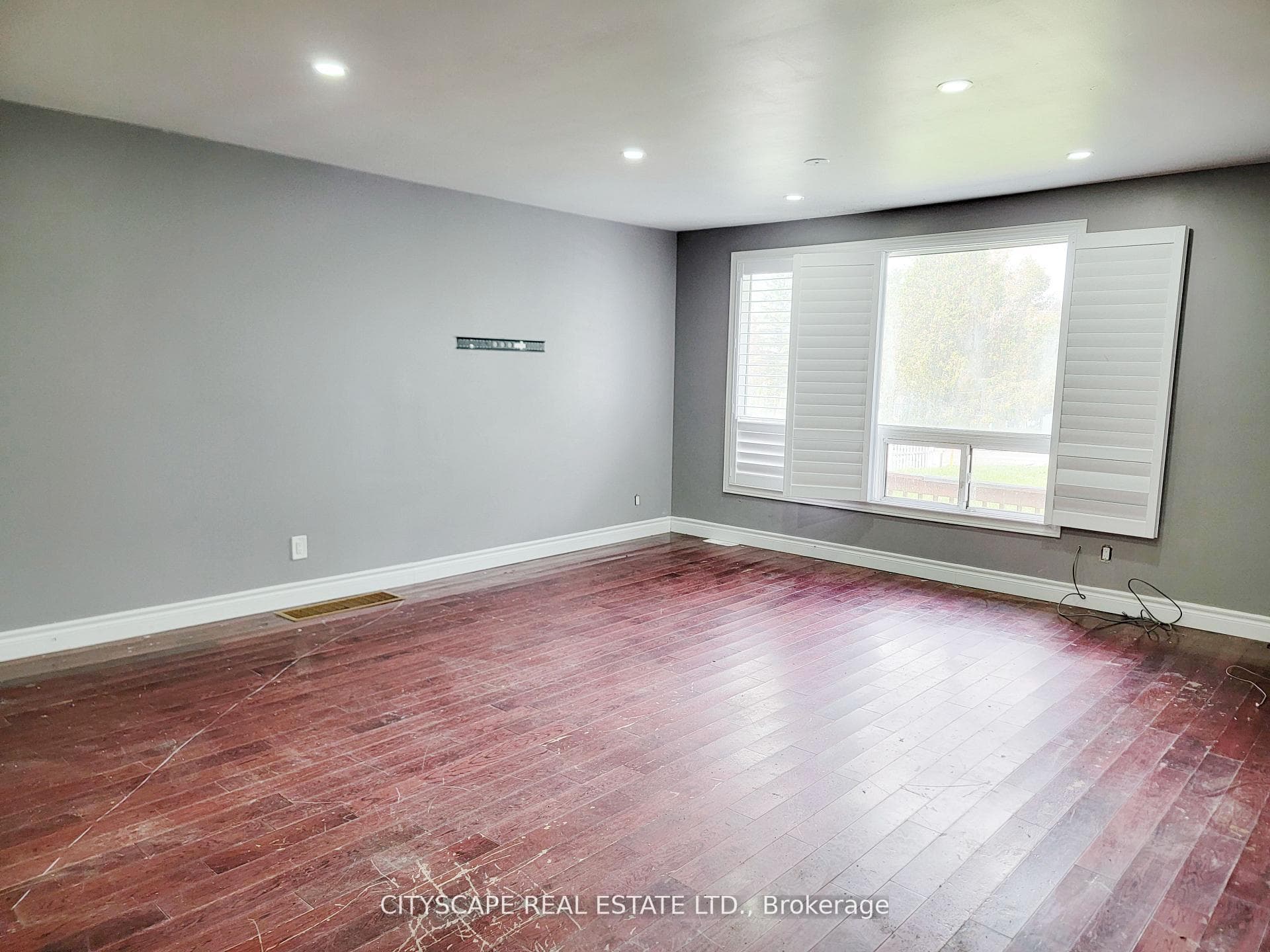 Living/Dining Room