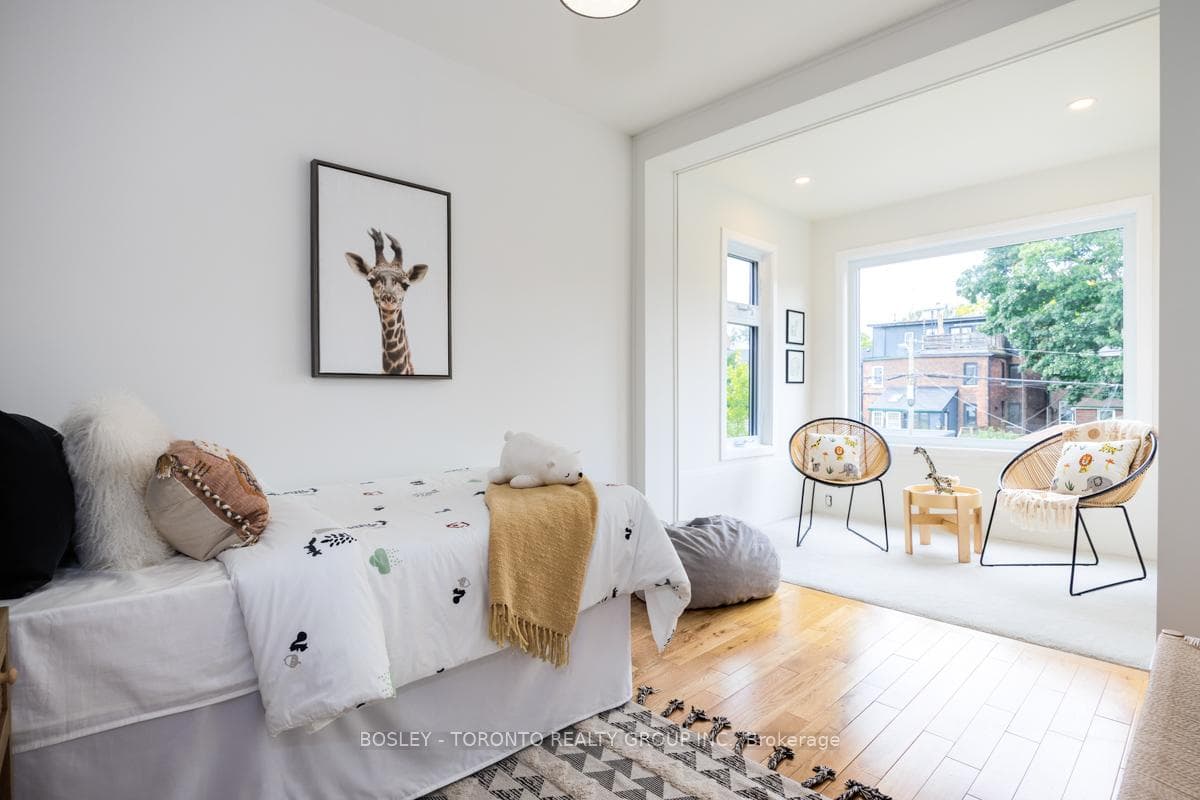 84 Geoffrey Street photo 21