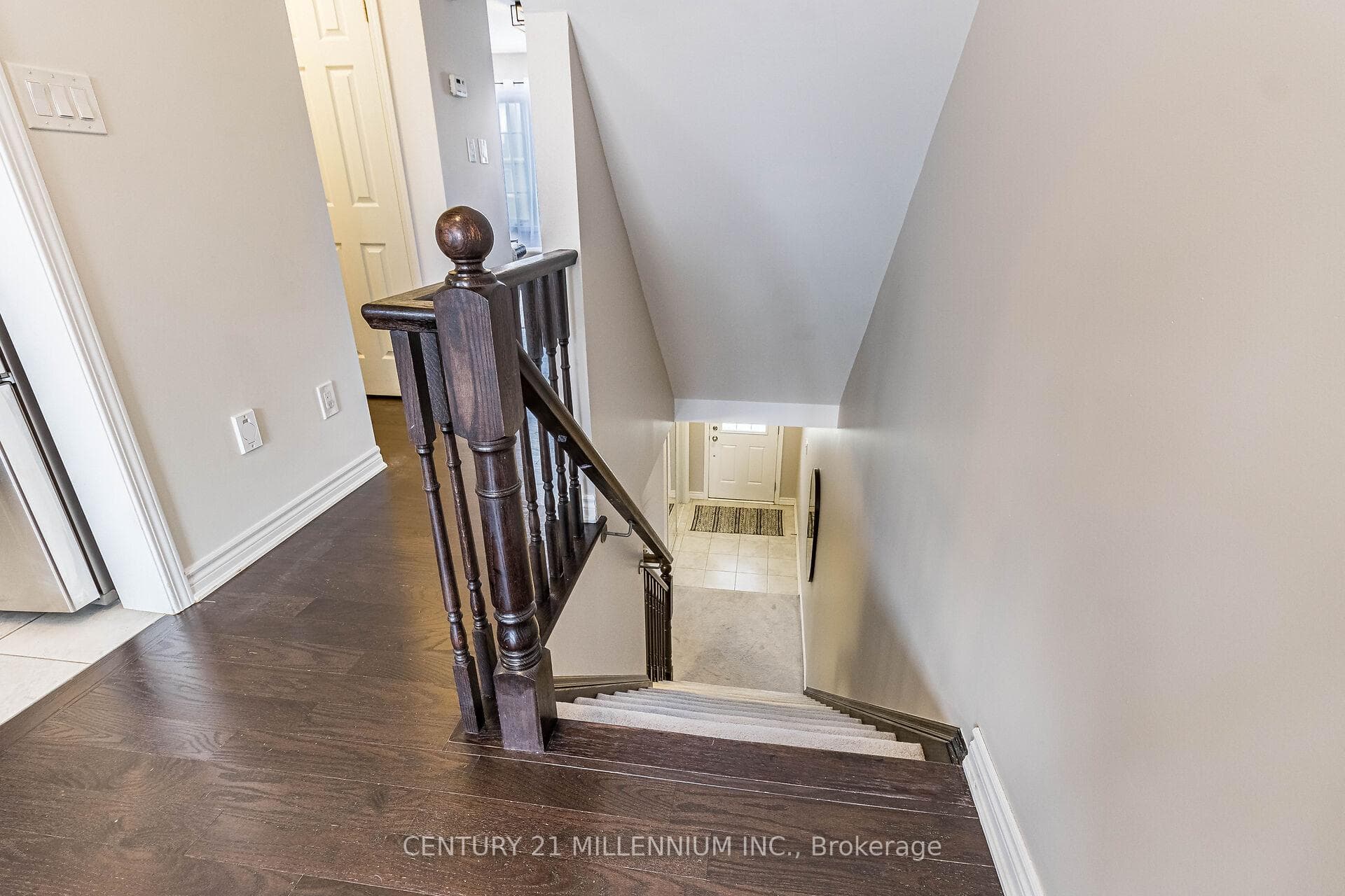 77 Bannister Crescent photo 17