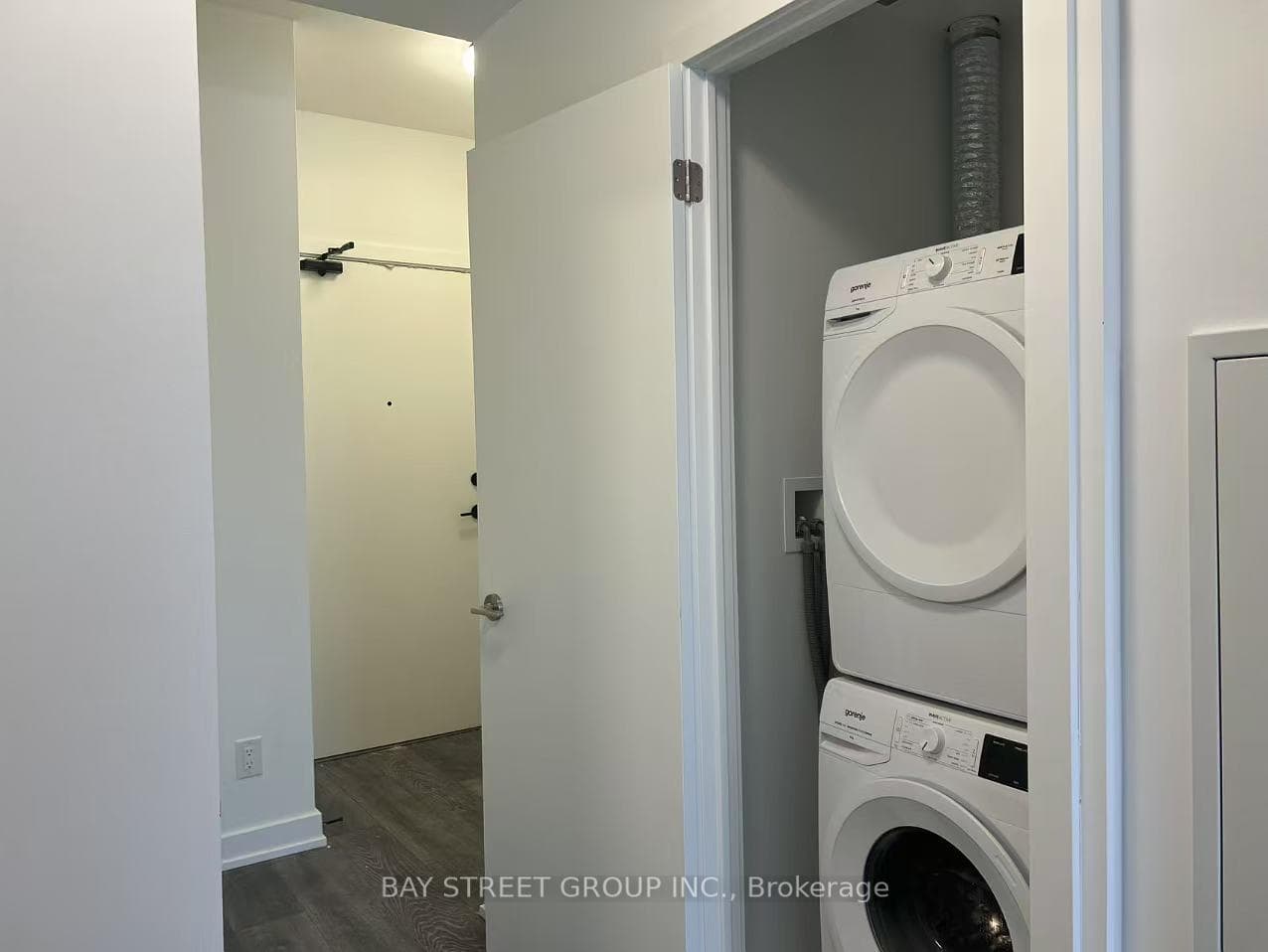 8888 YONGE Street Unit 510 photo 5