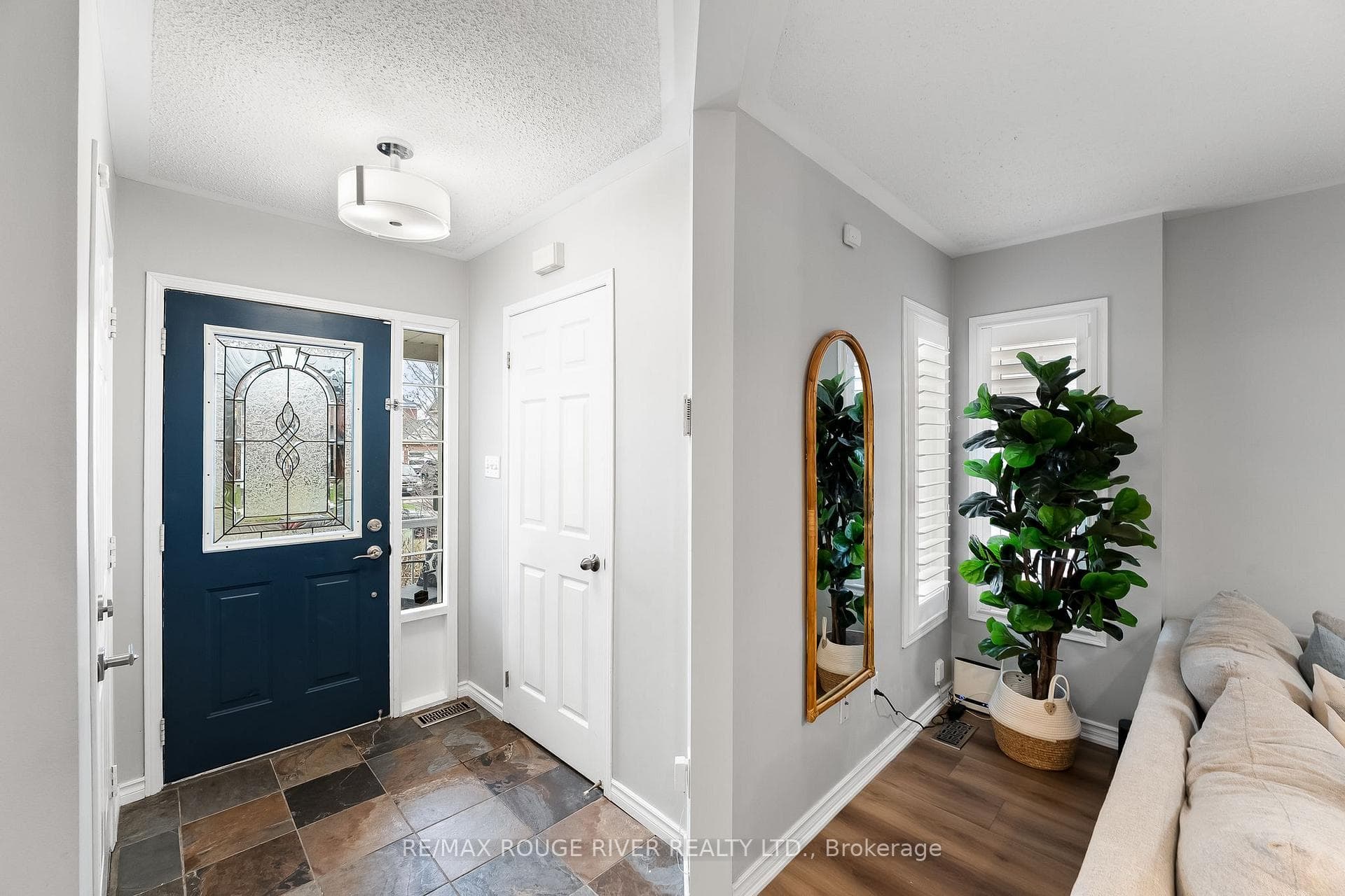 60 Rickaby Street photo 6