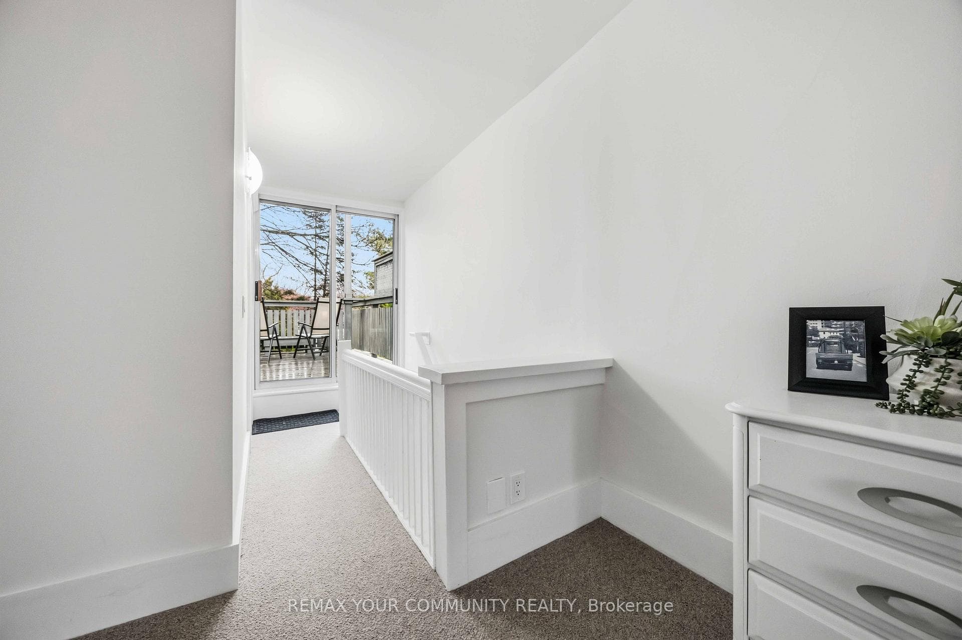 154 Riverdale Avenue photo 31
