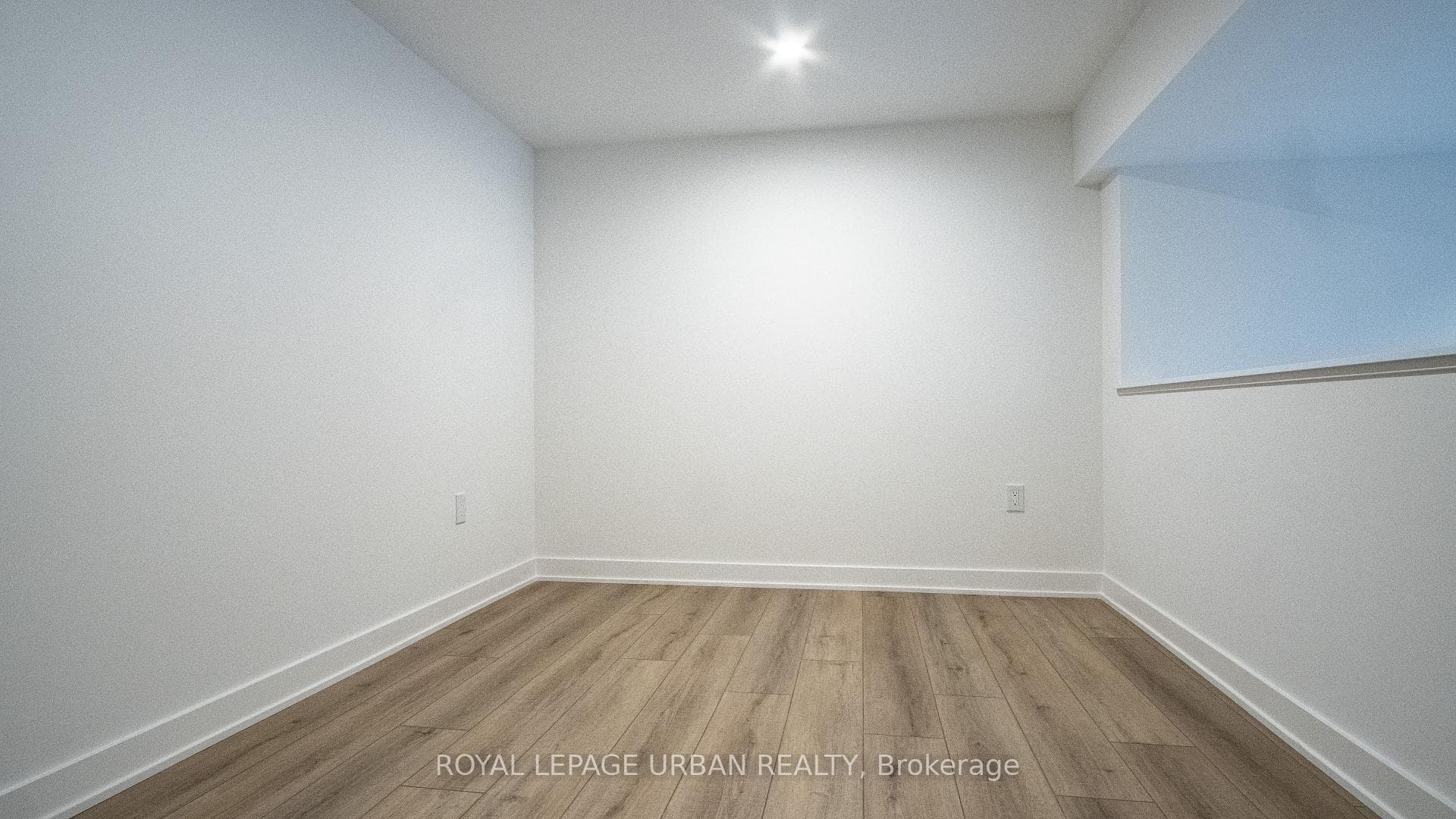 312 Erb Street Unit 101 photo 14