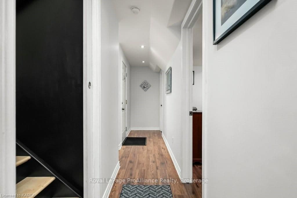 1234 MAZZOLIN Crescent photo 35