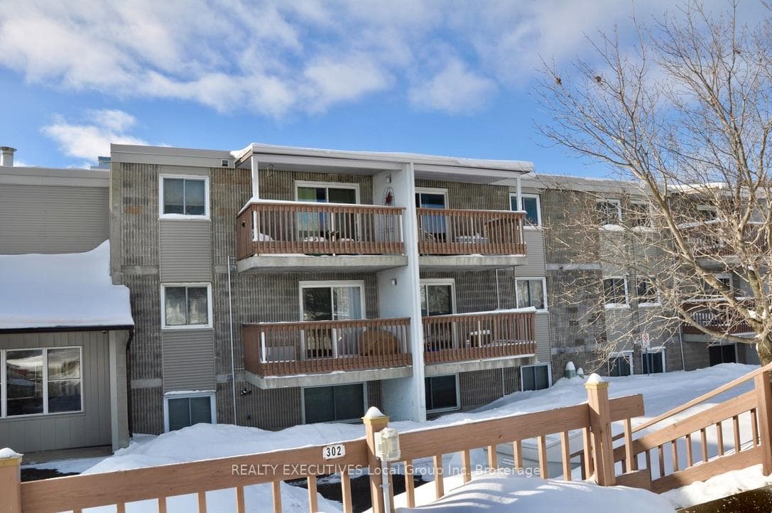 213 Leonard Street Unit 310 photo 1