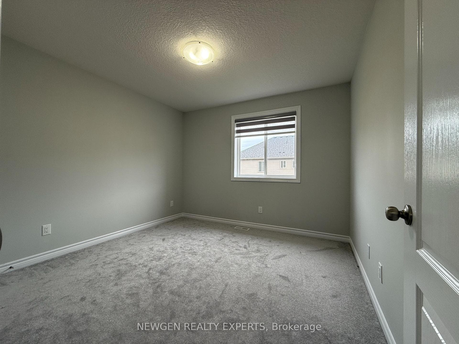 11 Gleason Crescent photo 22