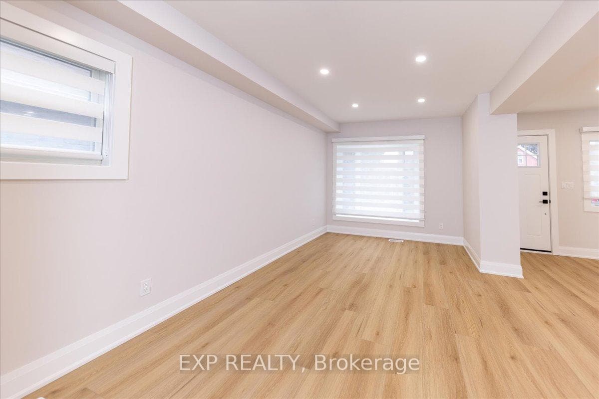 149 Ivon Avenue photo 10