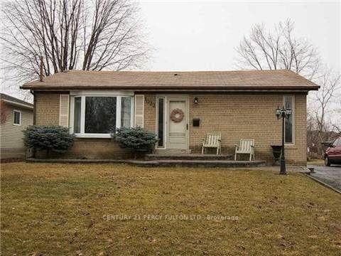 1033 Centre Street photo 22