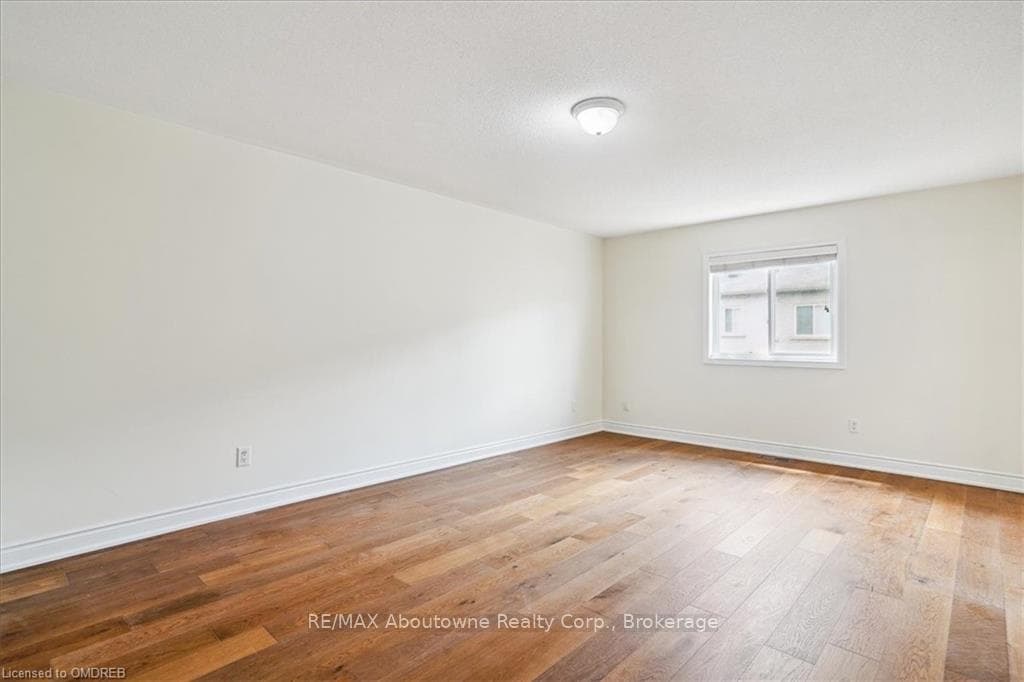 2453 OLD BROMPTON Way photo 26