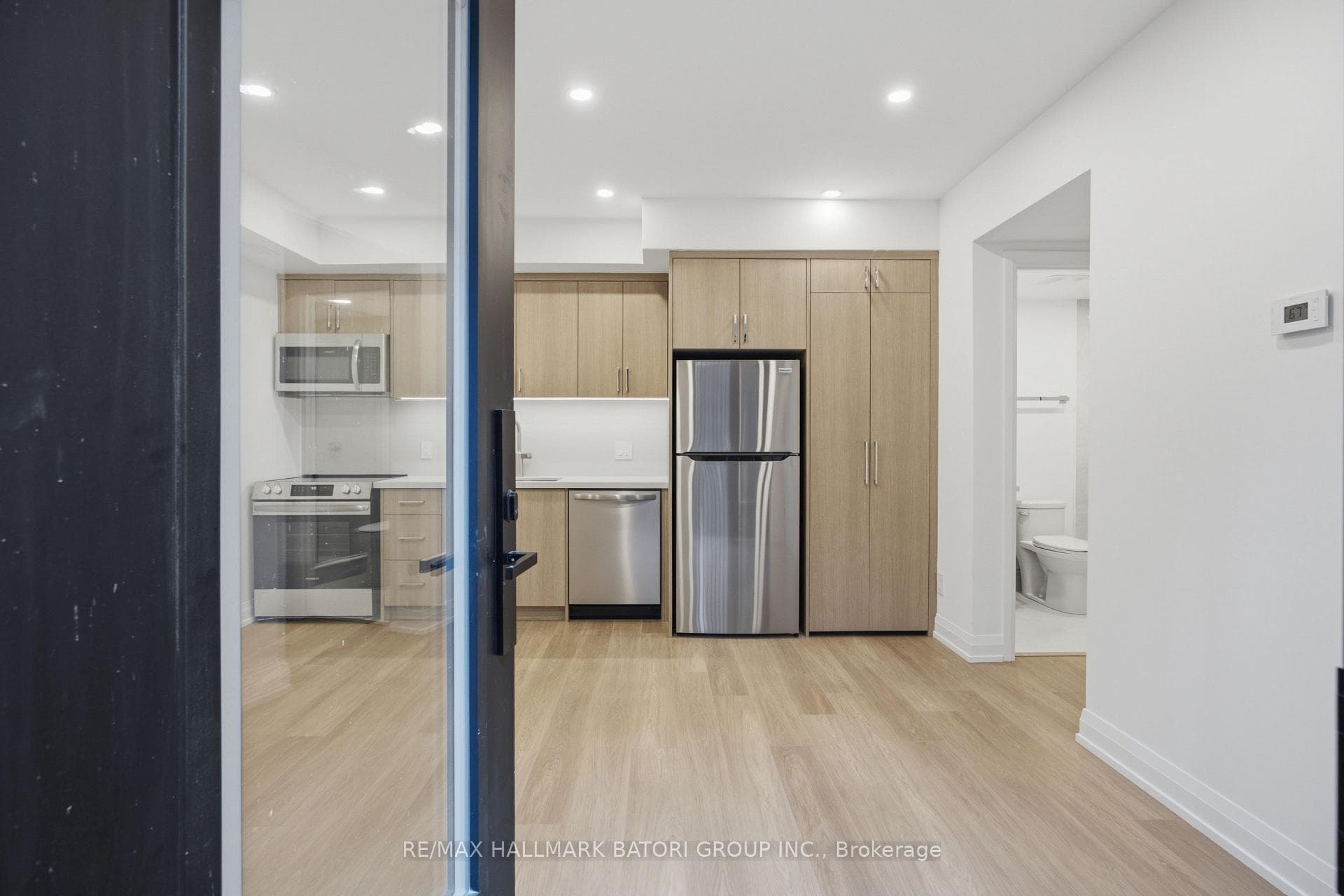 56 Camberwell Road Unit 5 photo 3