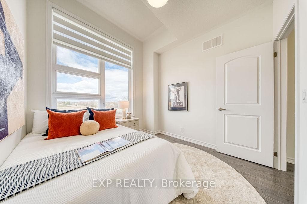 69 Freeman Williams Street photo 35