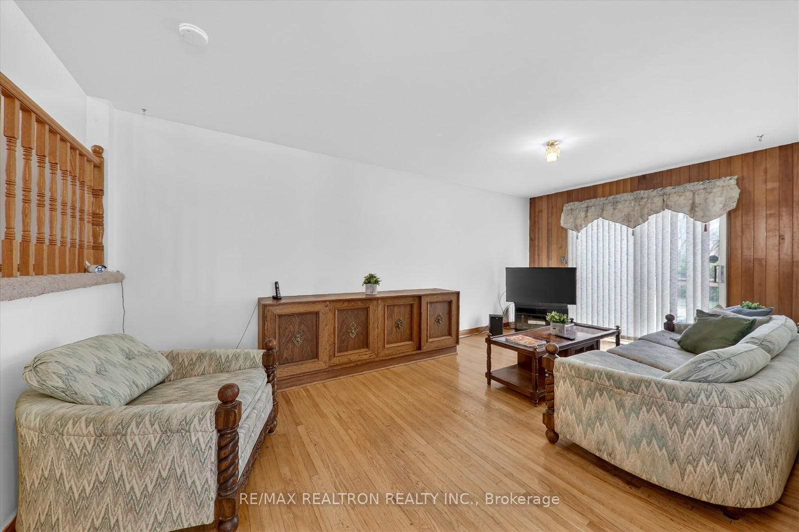 144 Merkley Square photo 23