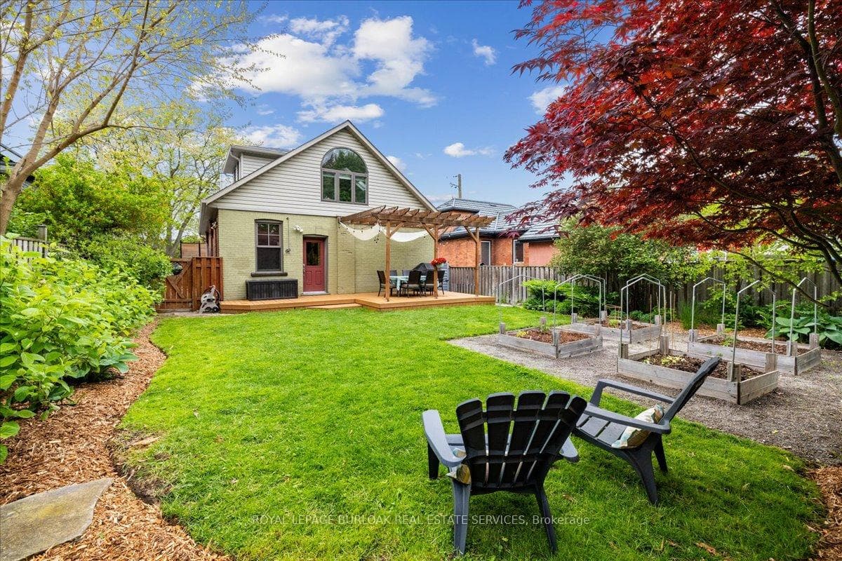 13 Reginald Street photo 24