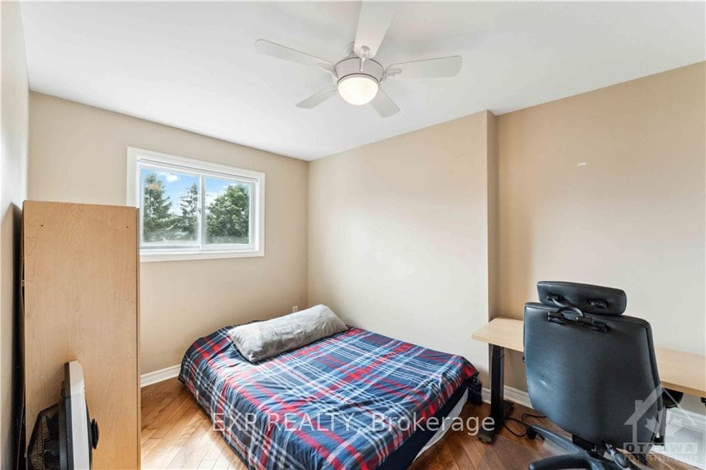 25 HUNTERSFIELD Drive photo 23