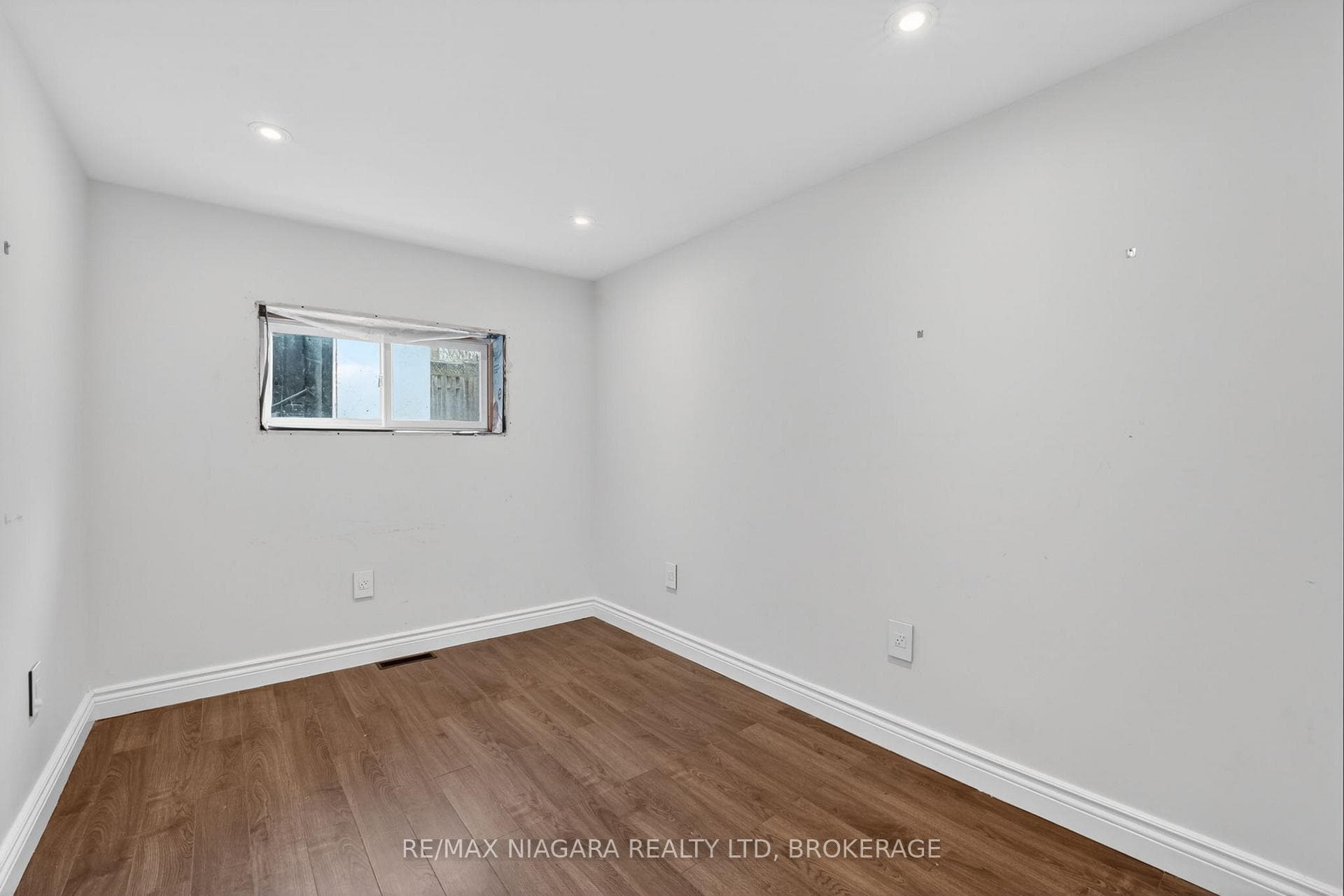 6 Collier Road photo 35