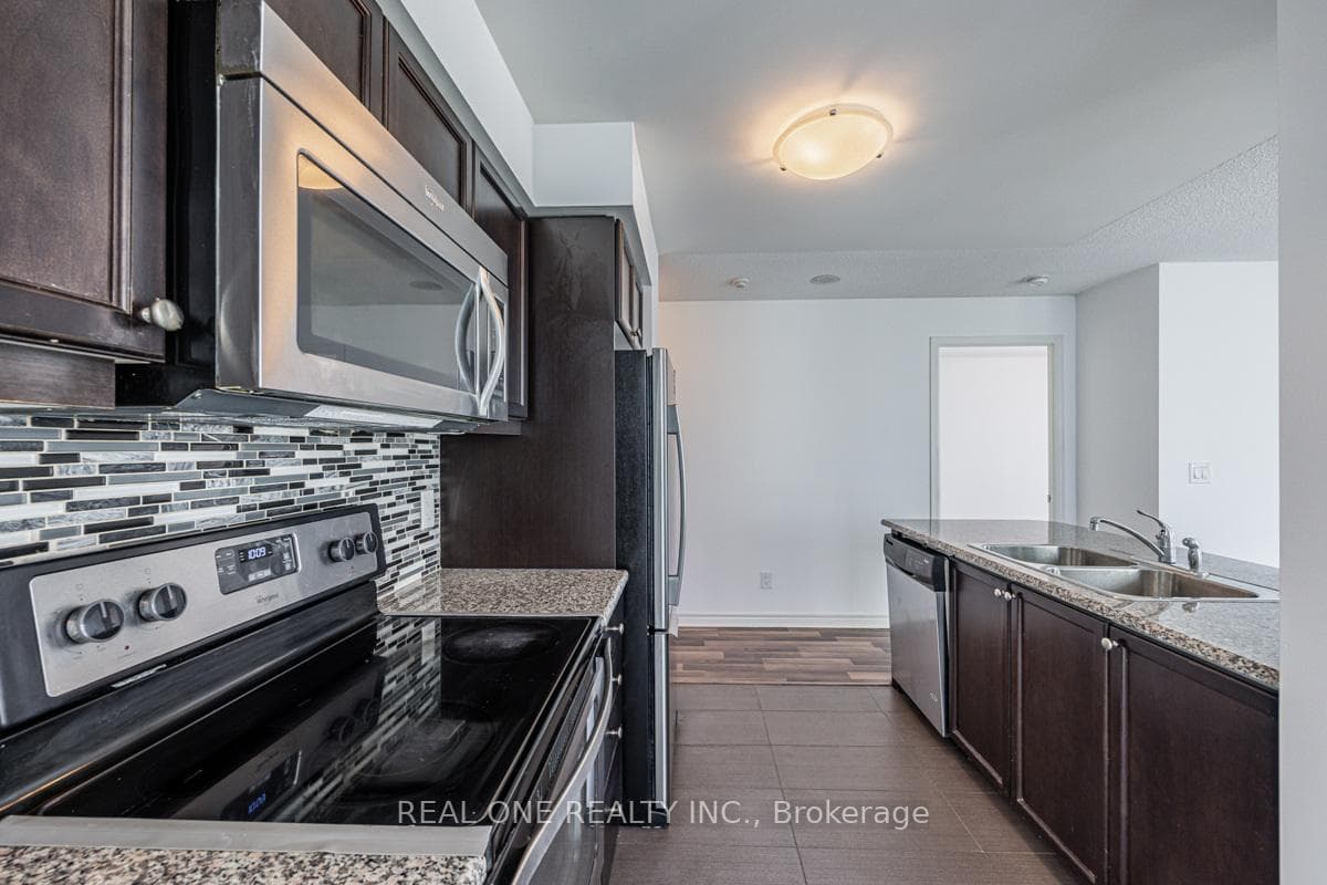 19 Grand Trunk Crescent Unit Ph6 photo 11