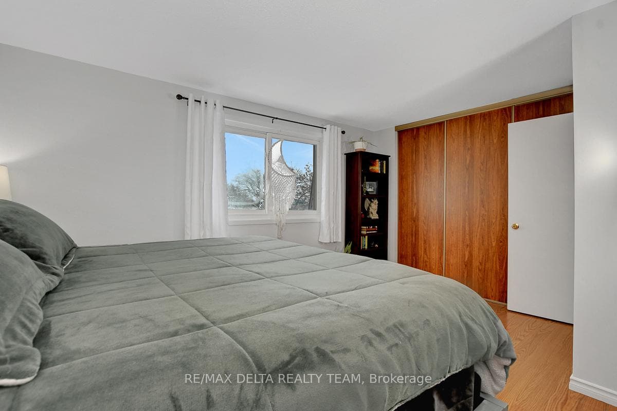 1705 Lamoureux Drive Unit C photo 16