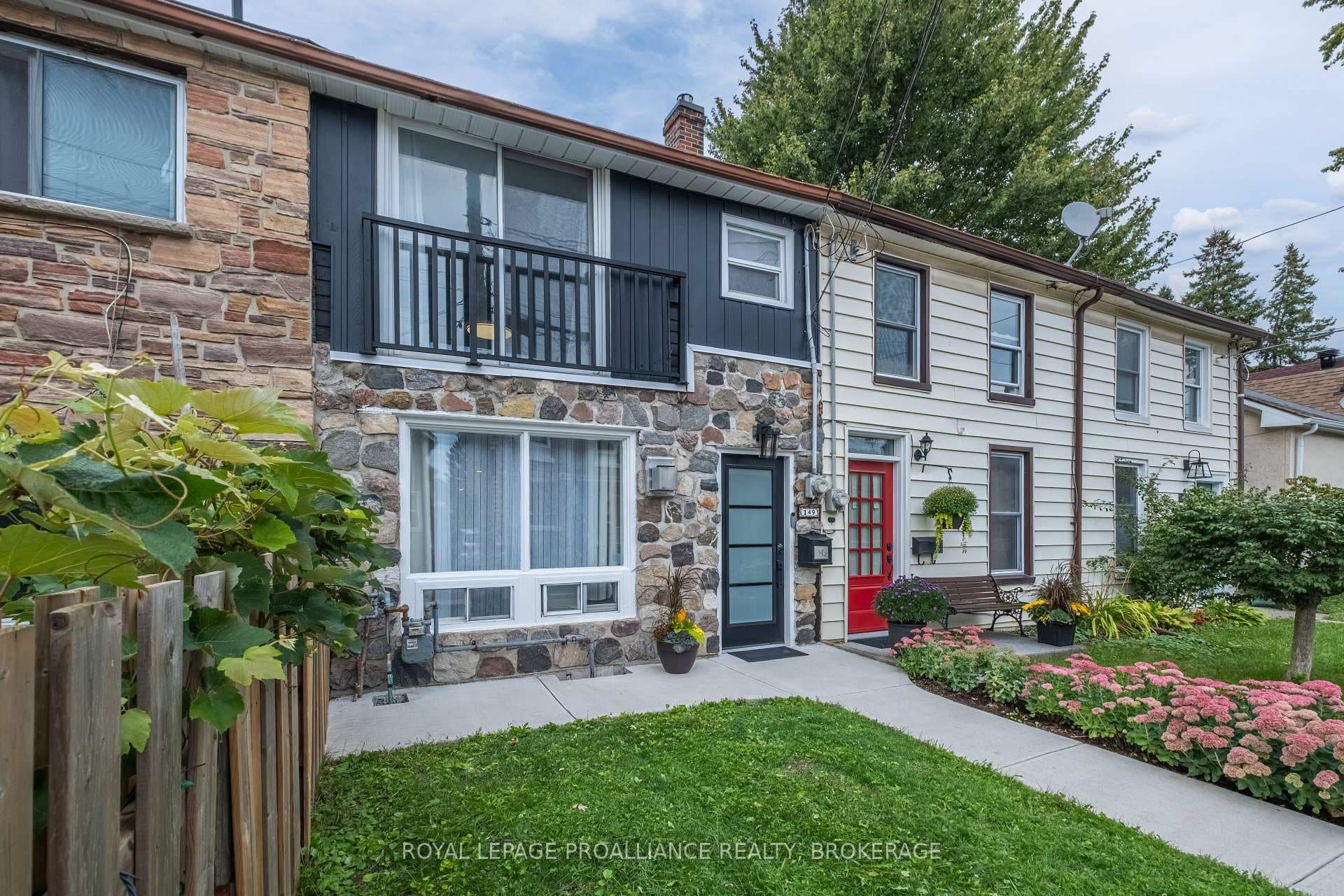 149 Charles Street photo 2