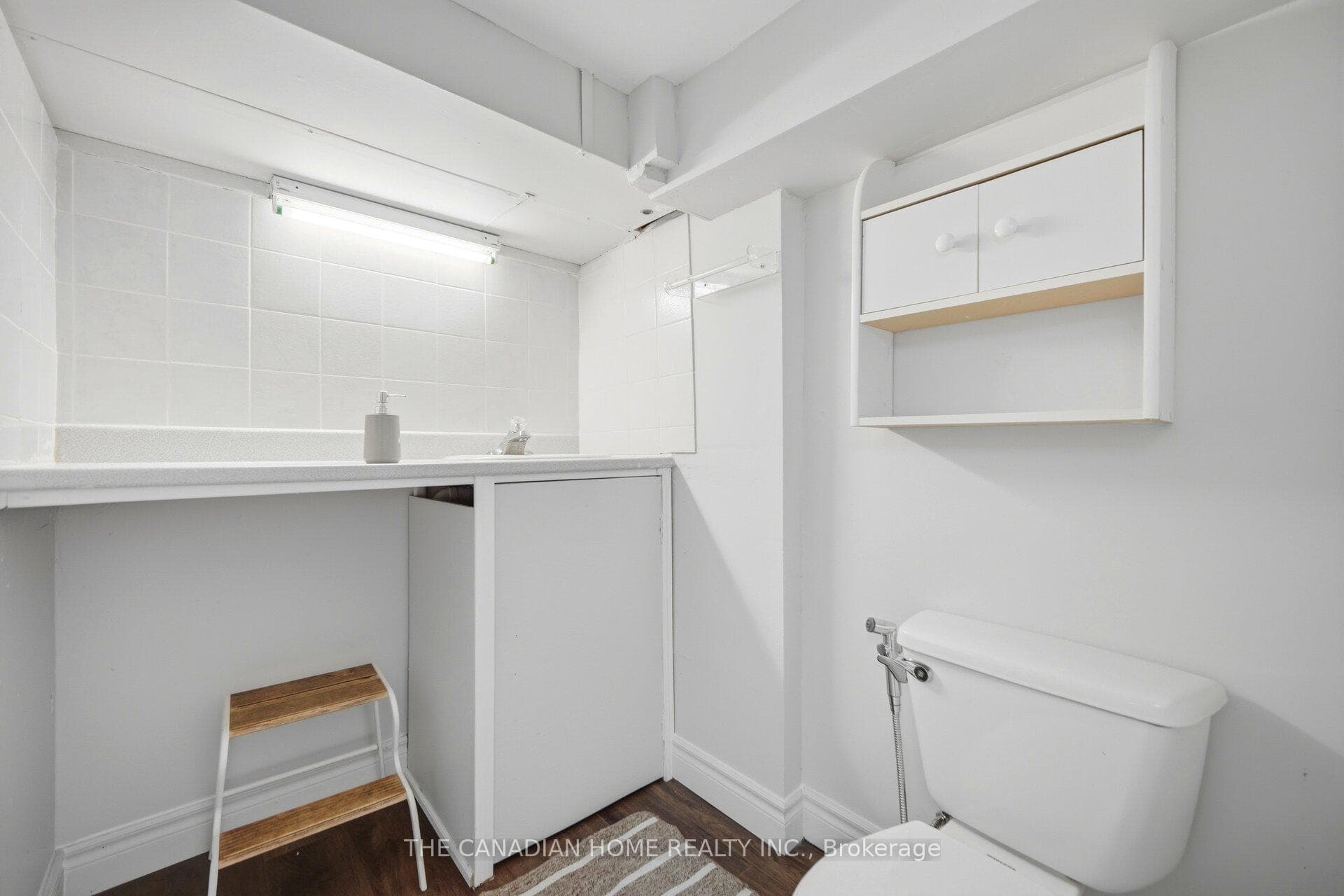9482 Sheppard Avenue photo 34
