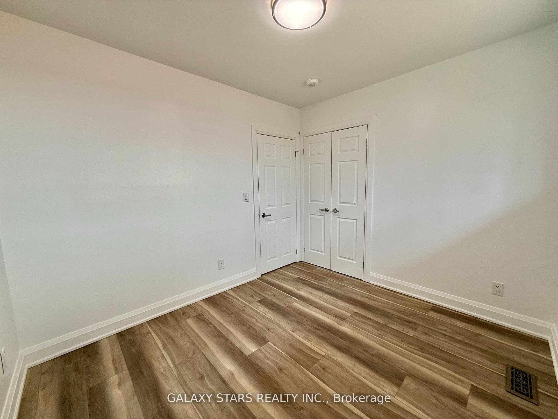 57 Moorecroft Crescent photo 18