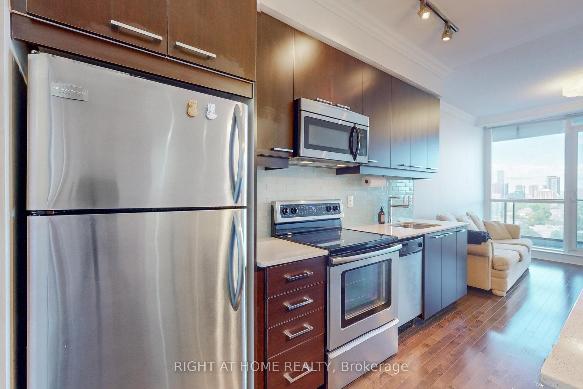2885 Bayview Avenue Unit 1116 photo 9