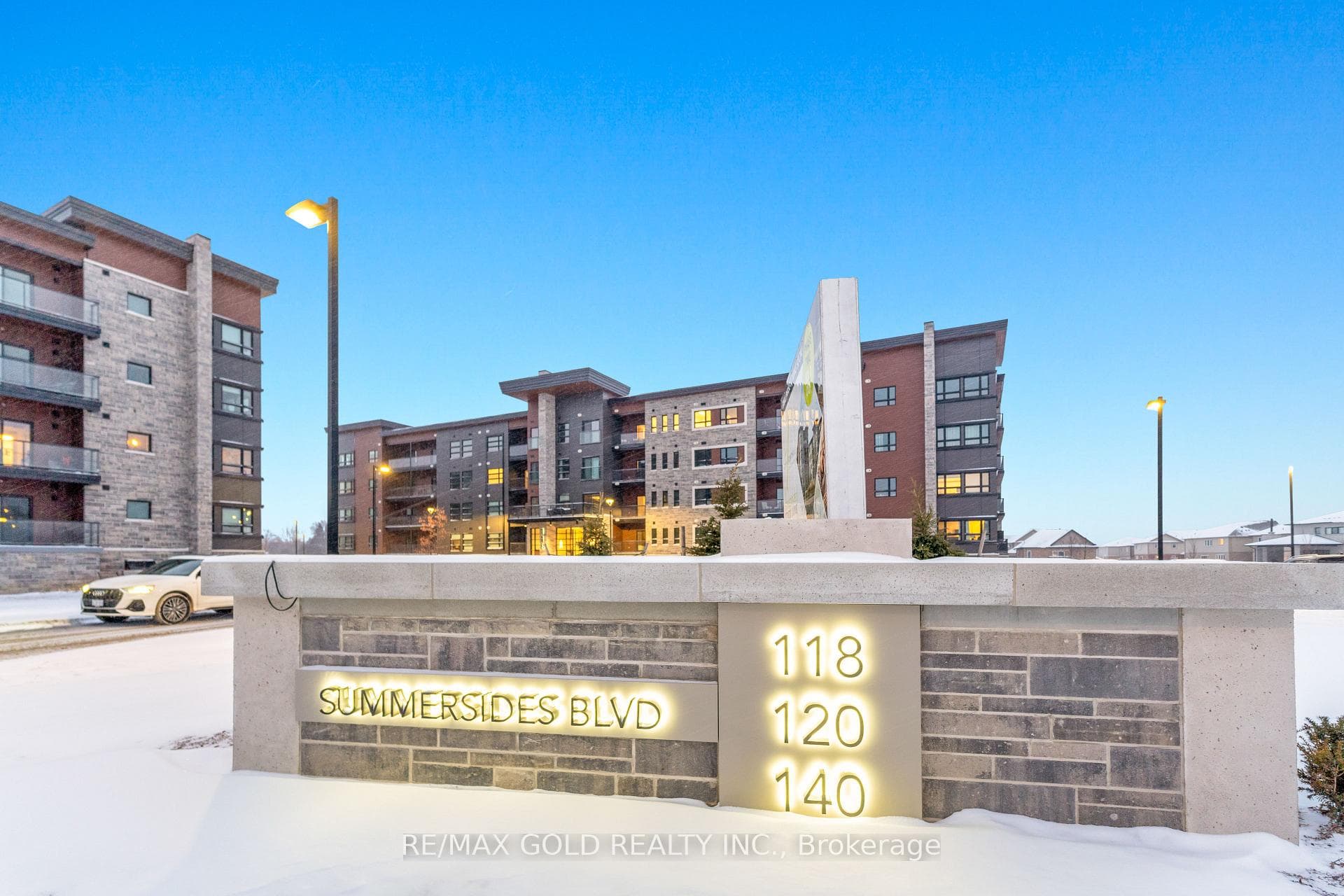 118 Summersides Boulevard Unit 401 photo 1
