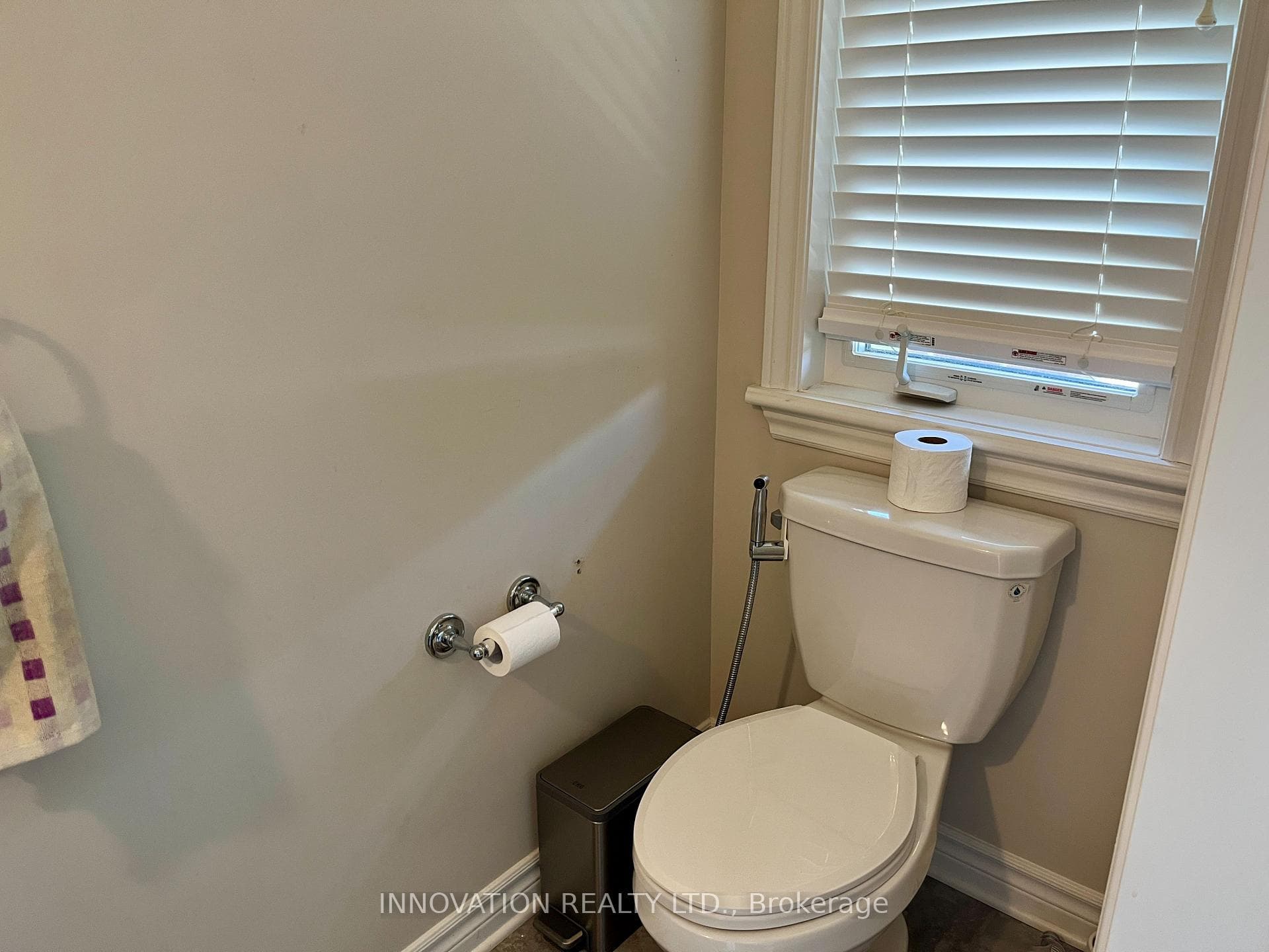 222 Dolce Crescent photo 4