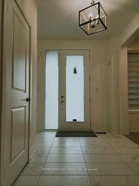 7 Boundary Lane photo 6