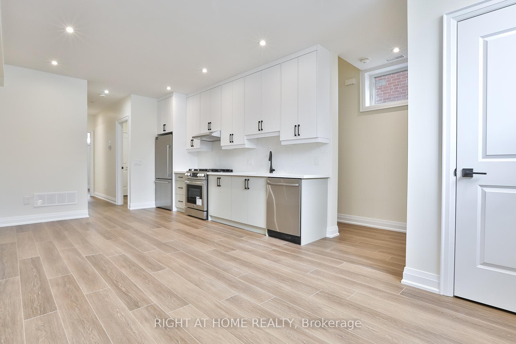 39 Fifteenth Street Unit 2 photo 5