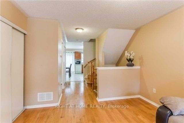 50 Strathaven Drive Unit 118 photo 5