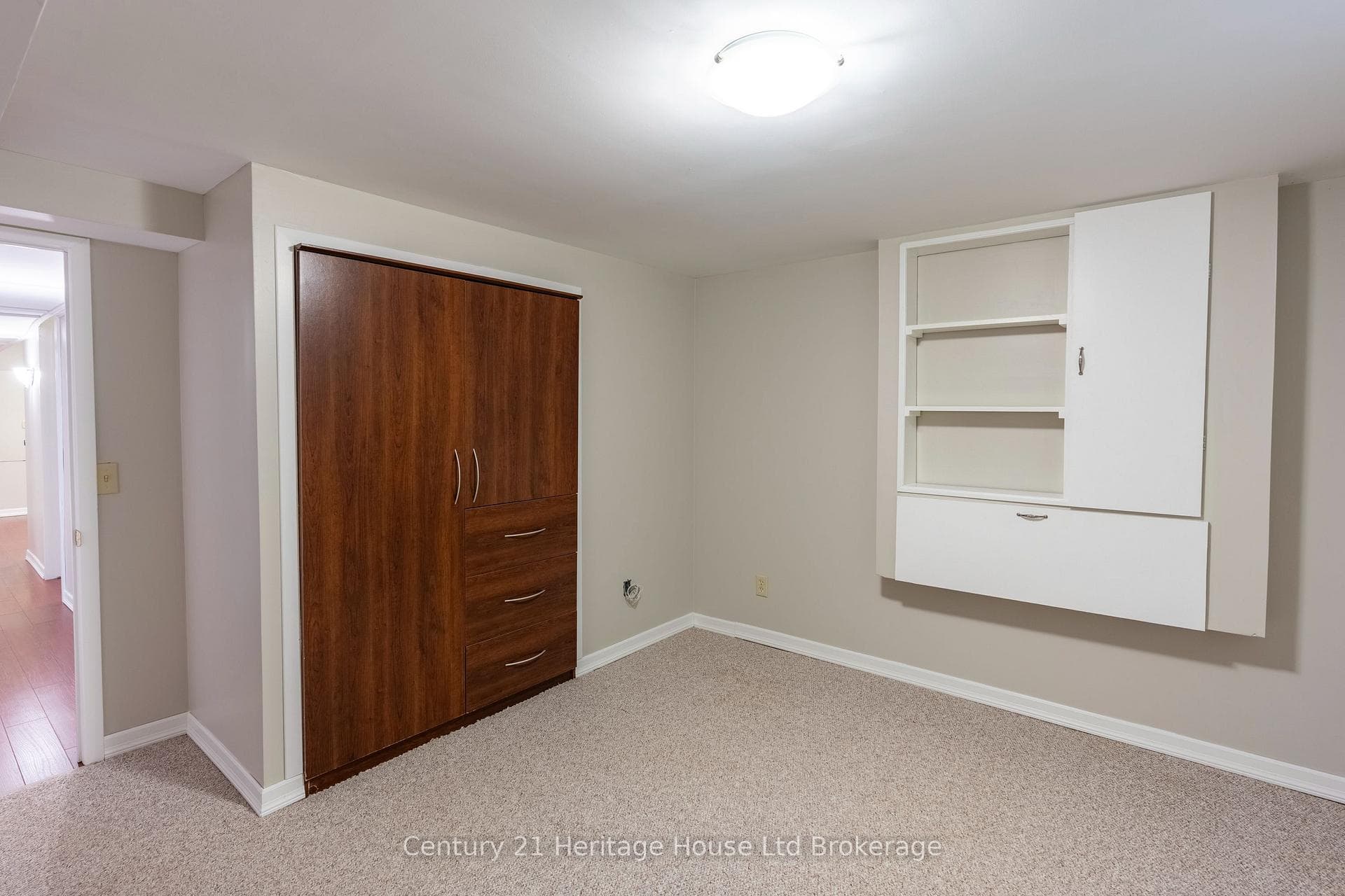 93 James Avenue photo 36