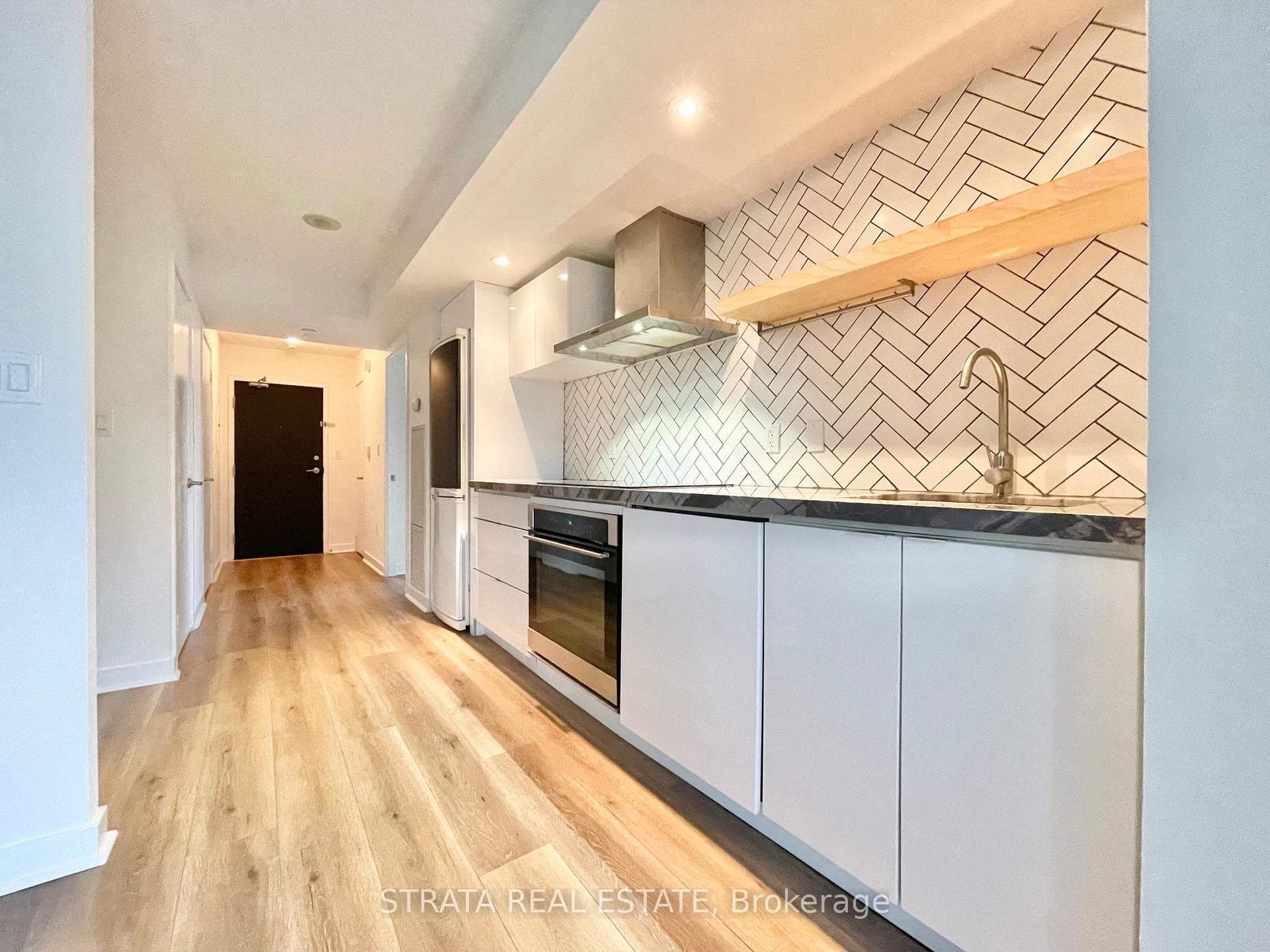 4K Spadina Avenue Unit 920 photo 3