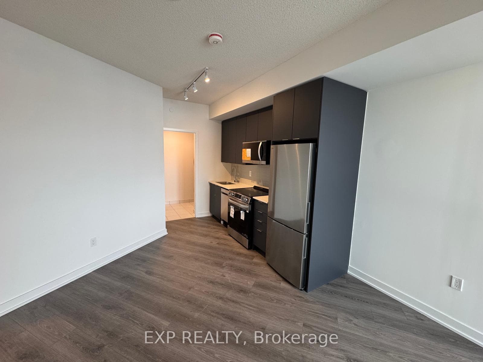 225 Malta Avenue Unit 201 photo 16