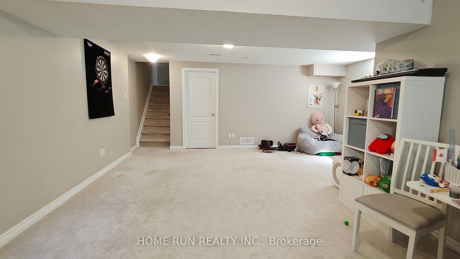 151 Whetstone Crescent photo 34