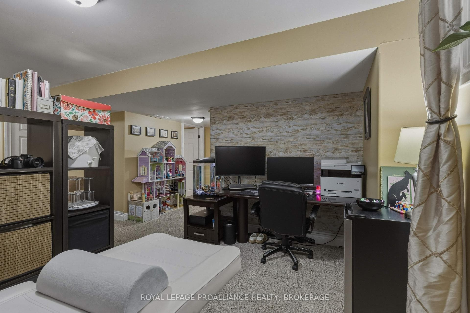 92 Windermere Boulevard photo 37