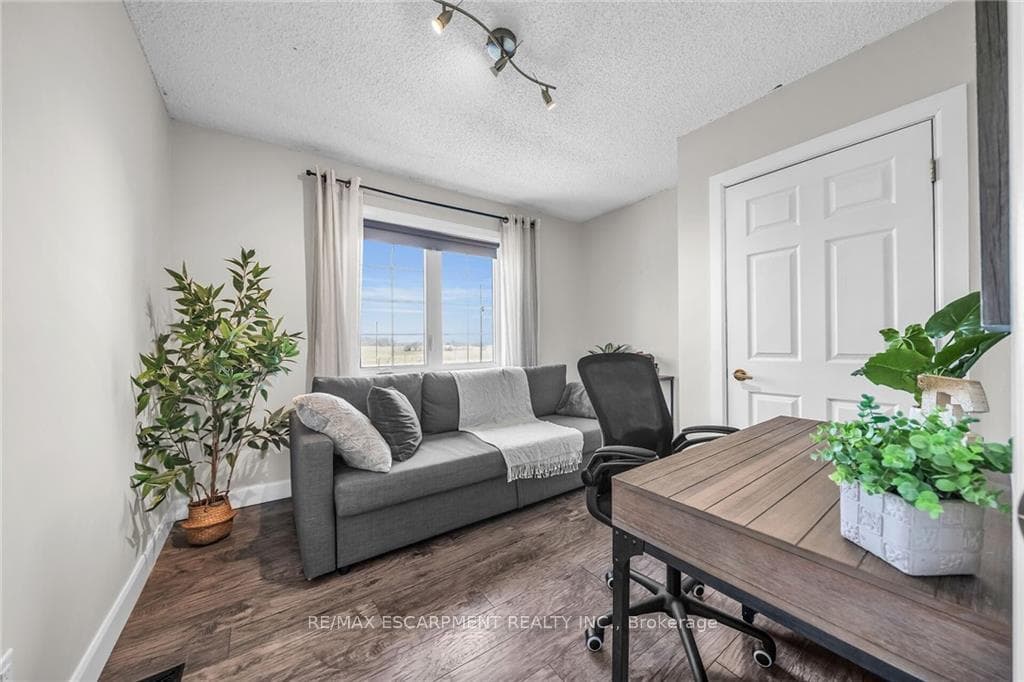 991 Haldibrook Road photo 22