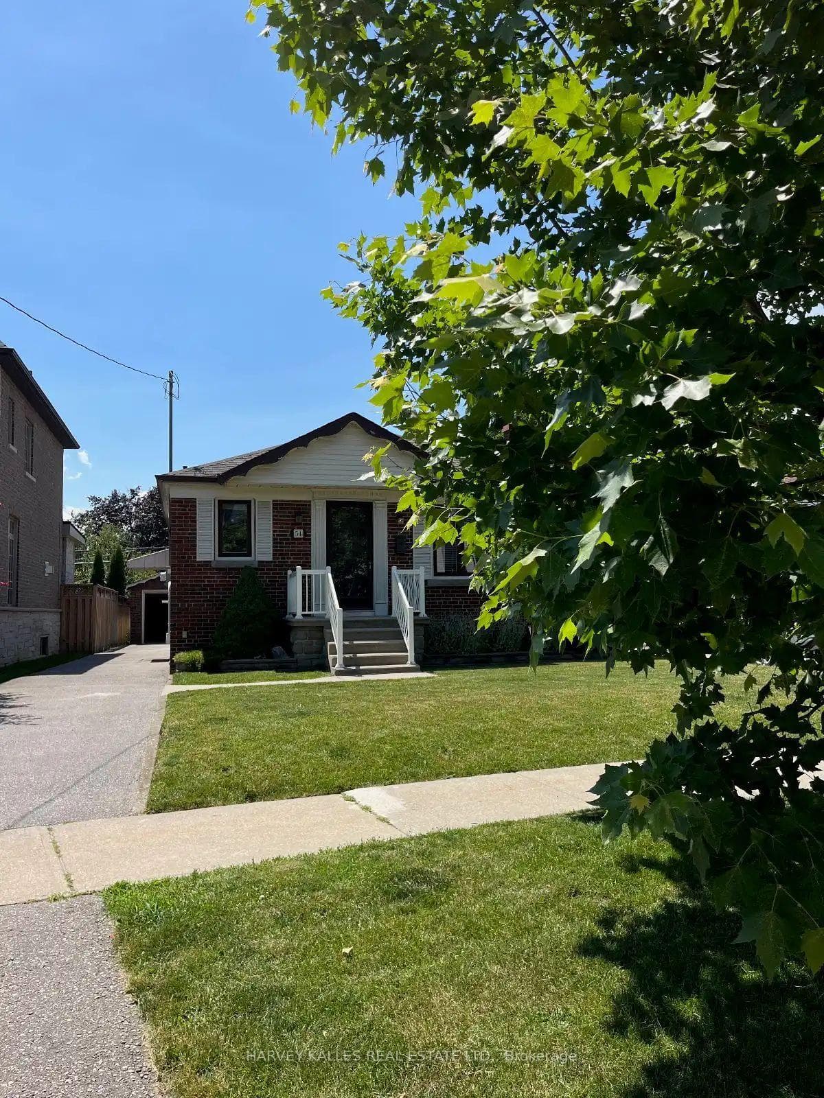 54 Charleston Road photo 1