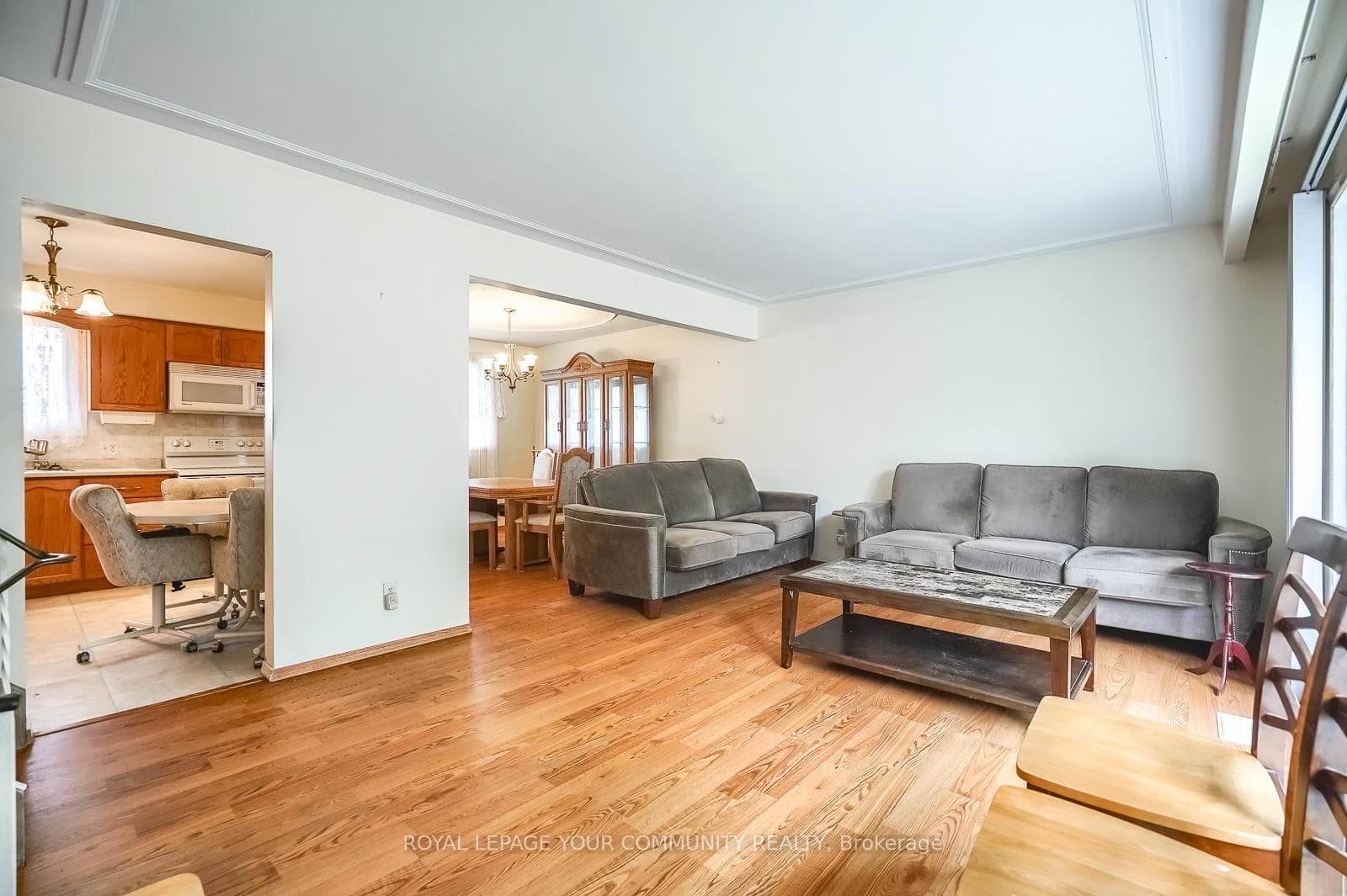 84 Lorraine Avenue photo 8